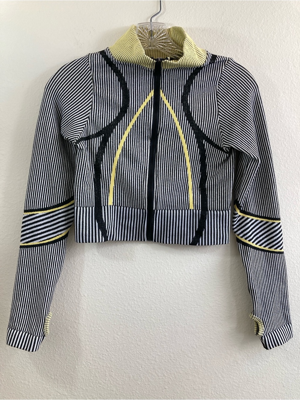 Love Nation Cropped Rib Knit Zip Up Top Thumbholes Top Size Juniors M